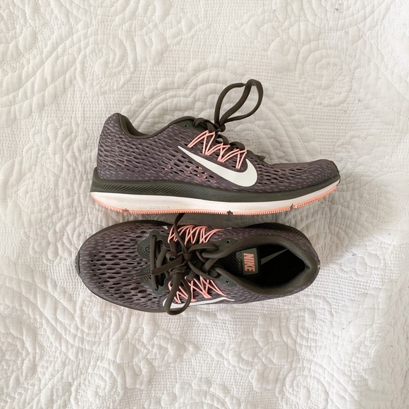 Nike running shoes - Picture 2 of 2